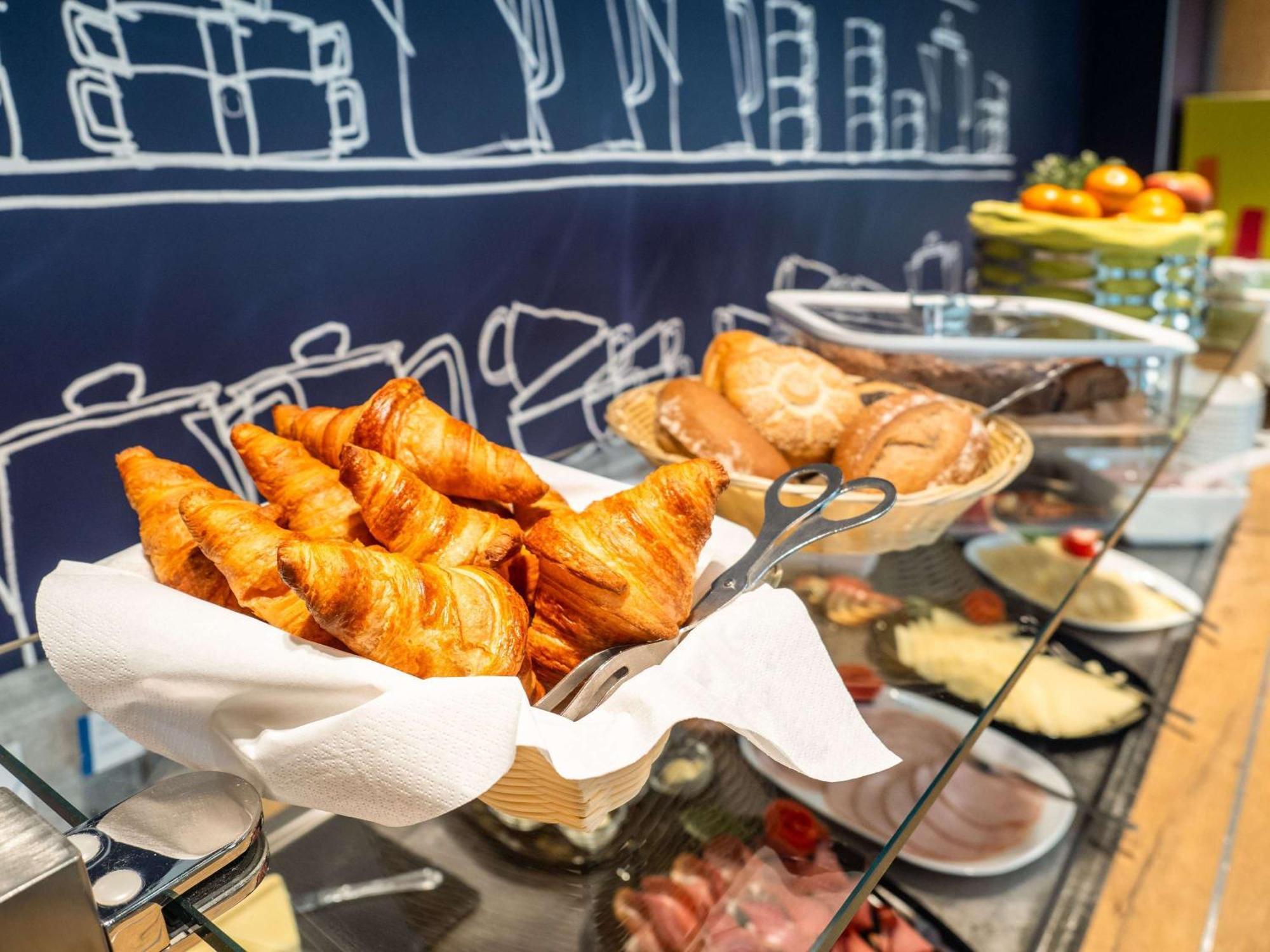 Ibis Budget Frankfurt Ost Отель *